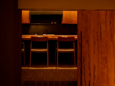 少人数での女子会にも人気の店。イタリアンの新しい魅力を堪能