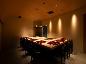 すべてにおいて、大切な方へのおもてなしにふさわしい鮨店