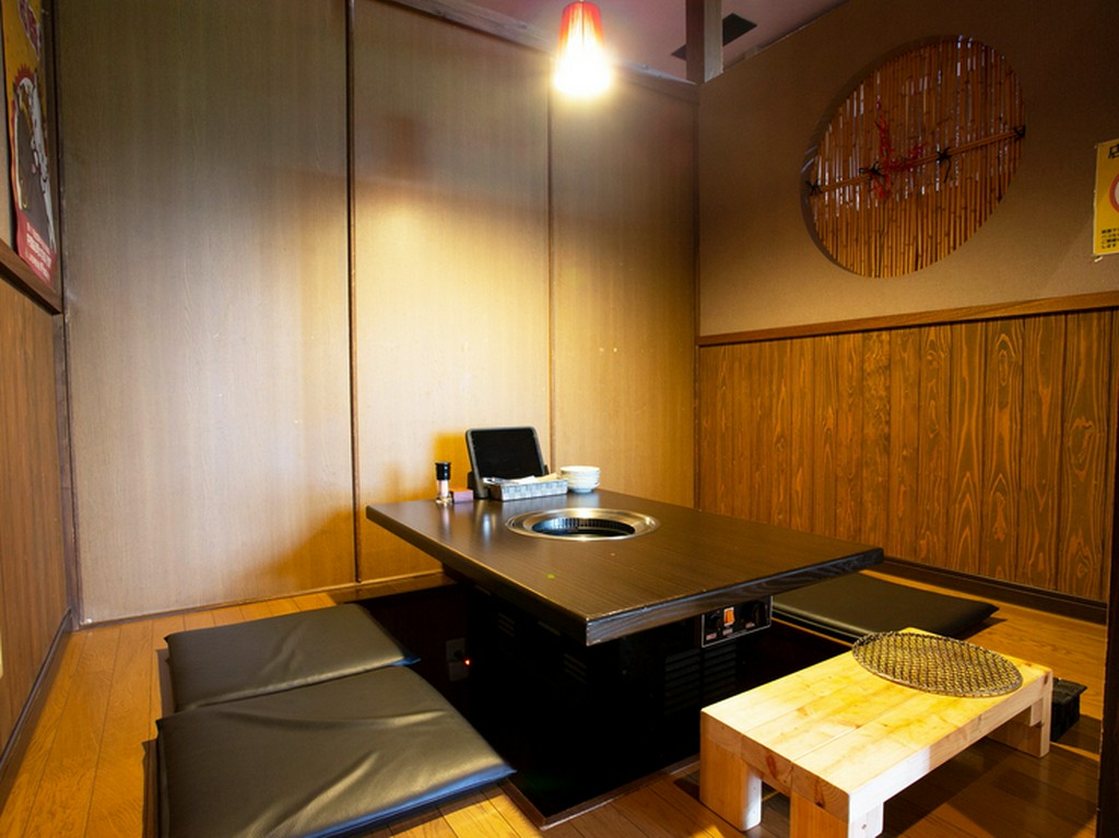 一軒家を改装したお店。レトロでオシャレな内装もポイント