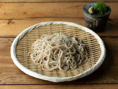 契約農家から仕入れる蕎麦粉を使用。こだわりの蕎麦の香りを心ゆくまで楽しめる『せいろ』