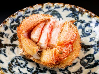 お酒を楽しみながらゆったり食事。こだわりのディナーコース『常願寺』