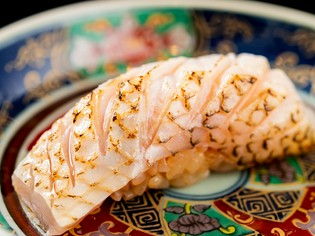 北陸をはじめ、日本各地よりこだわり抜いた食材が揃う