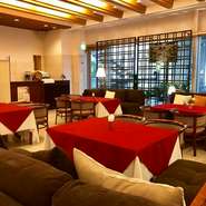 ソファ席も充実！