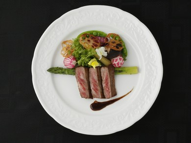 記念日にフルコースを愉しんで。完全個室もご用意。