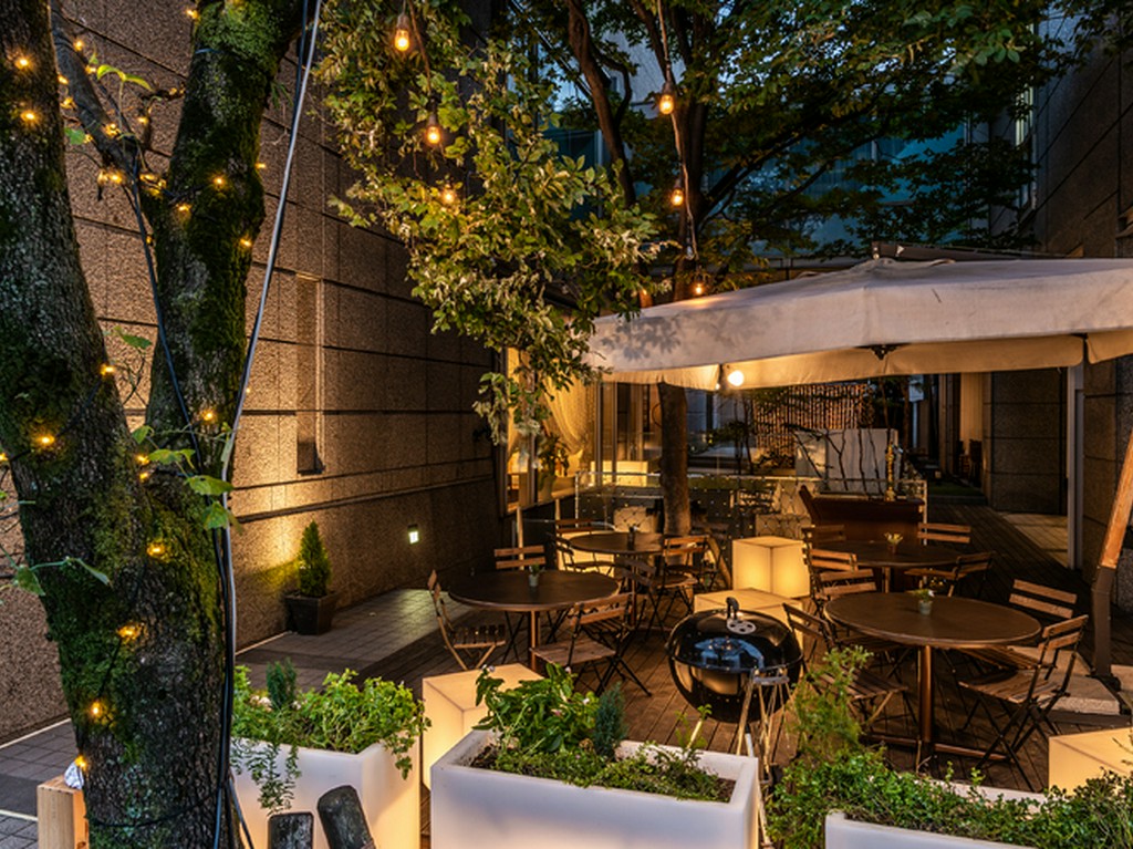 BBQはテラス席をご利用ください。