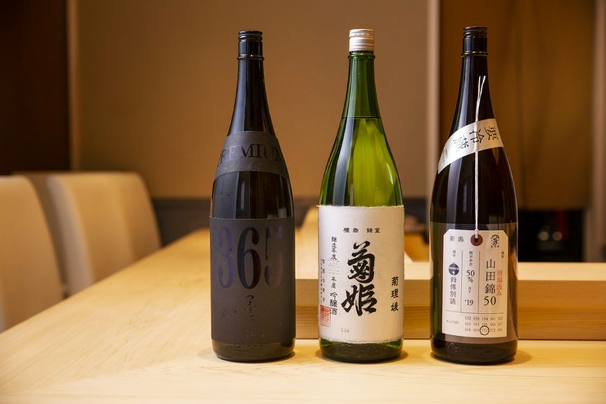 幅広いニーズに応えられる、様々なタイプの日本酒をオンリスト