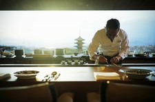 京都市街の眺望を眼下に望みながら、大切な方との特別なディナーをごゆっくりご堪能ください。