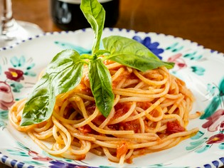 新鮮な地元産トマトを贅沢に使用『スパゲッティ　ポモドーロ』