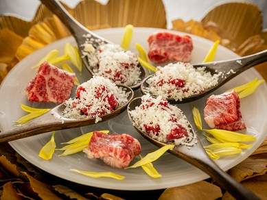 最高級和牛×和食で魅せる料理がさらに輝く、多彩なワインが集う