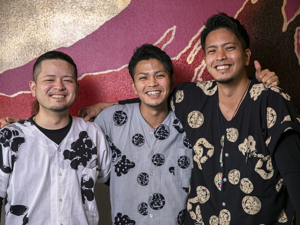 活気あふれる店内　料理人との繋がりも楽しい大衆居酒屋