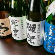 広島や中国地方の蔵元から取り寄せる地酒を楽しむ