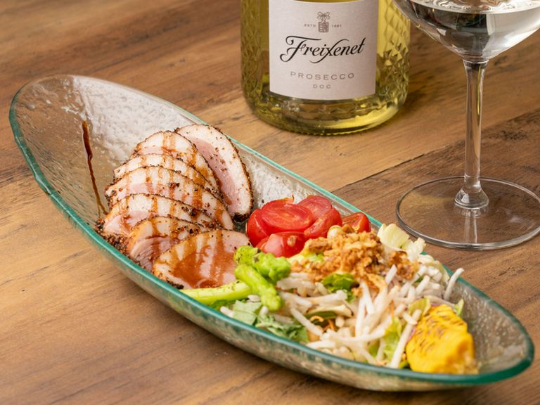 合鴨のローストのサラダ仕立て　〜バルサミコソース〜