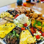 ラポルタのメニューをご自宅で‼
前菜、揚げ物、煮物、サラダ、お肉料理などの盛り合わせ。
ご自宅でお楽しみください。
※写真はイメージです。
※事前にお電話にてご予約お願いします。