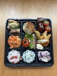 ラポルタのお食事をご自宅やお外でお楽しみください。
ご予算に応じてお作り出来ます。
4個以上のご注文から
1200~2000円まで
