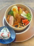 お友達やご家族で楽しいピクニック気分はいかかですか?
4個以上からご注文お受けします。