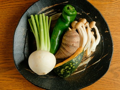 旬の食材を使った料理でゲストをおもてなし