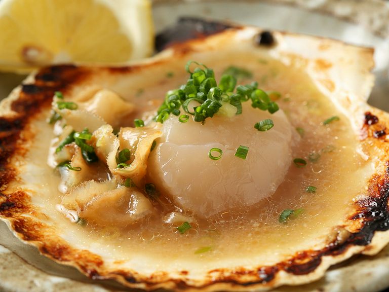 コッテリとした味わいで、お酒も進む『ホタテのバター焼き』