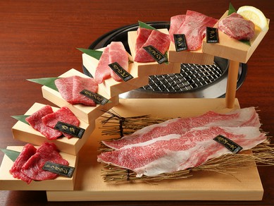 希少部位も揃う厳選焼肉を囲んで盛り上がる歓送迎会
