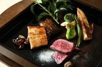 乙 -きのと-に加え、食材の質・量共に向上させた豪華な和食のコースです。