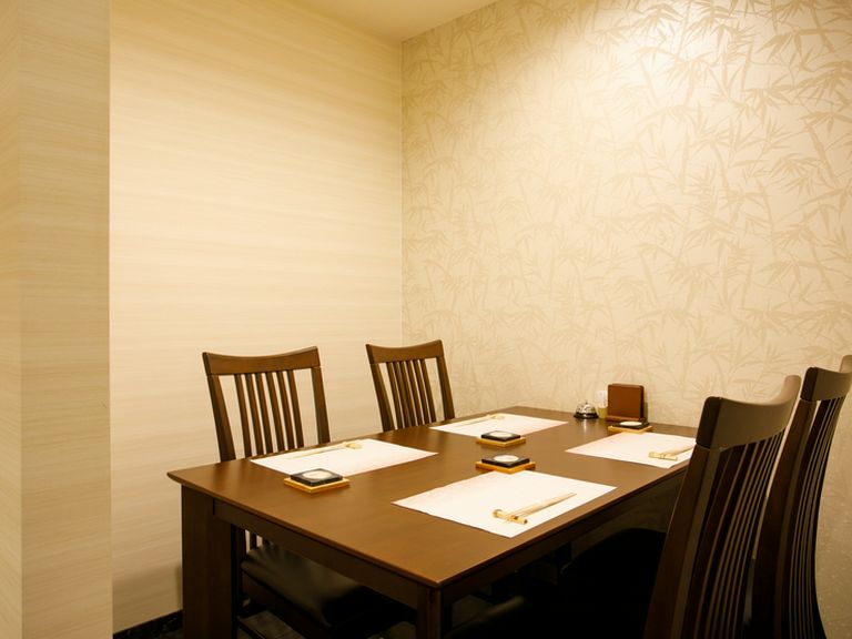 肩肘を張らることなく、特別な日の会食を堪能できる店