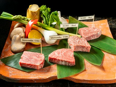 贅を極めるひと品『松阪牛と神戸ビーフのステーキの食べ比べ』