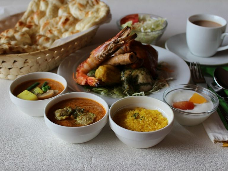 本場の味をフルラインナップ『マハラジャセット』