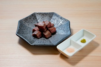 肉本来のおいしさを満喫『国産黒毛和牛サイコロステーキ』