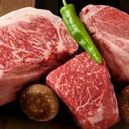 提供する肉は全て、最高級であるA5ランクの和牛のみという贅沢さ。より良いものをゲストに届けられるよう、産地を限定することなく全国各地の銘柄から常に吟味を続けています。