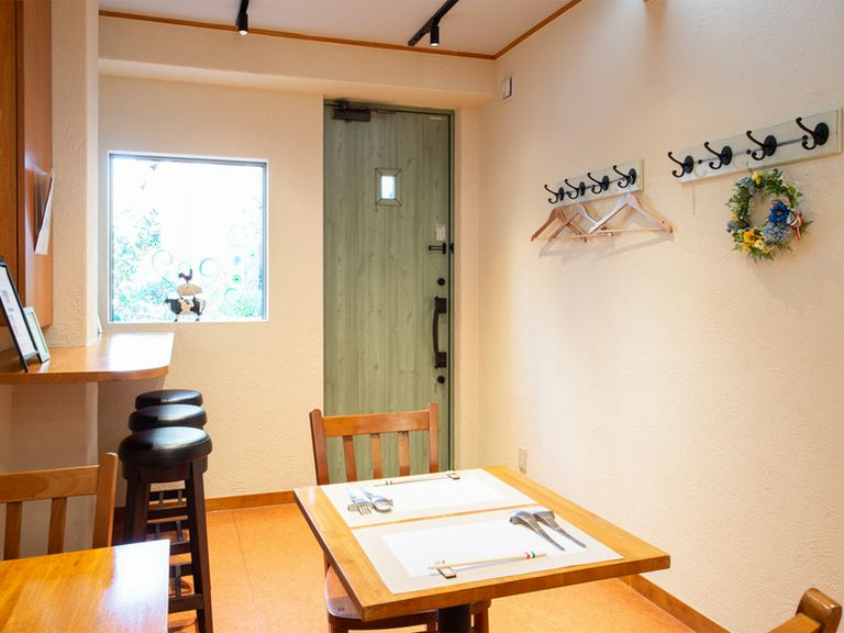 来店時に出される水は、飲み比べてたどり着いた「おいしい水」