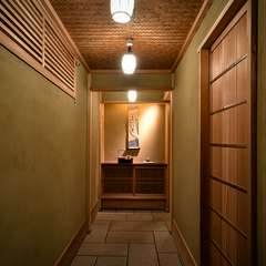 店内すべての設えに、ゲストがくつろげるための計算が潜む