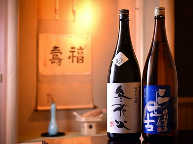 お好みに応じられるよう、日本酒は幅広いラインナップで