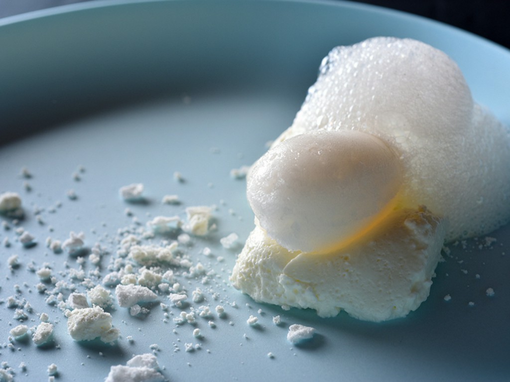 コースの締めとなるデザートは、爽やかに、軽やかに