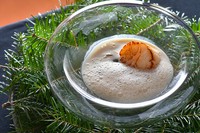 文字通り山の素材の旨みを凝縮。ひと口で力強い北海道の自然を感じる『山のエキス2019』