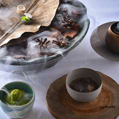 所在地である閑静な宮の森。その森の恵みを料理に込めた美しき『アミューズ』