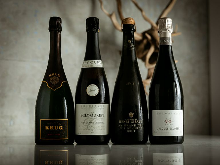 シャンパーニュを10種前後も揃えるこだわり