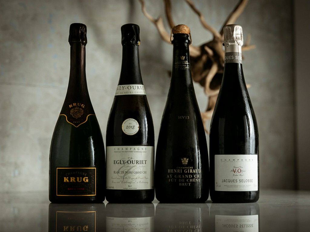 シャンパーニュを10種前後も揃えるこだわり