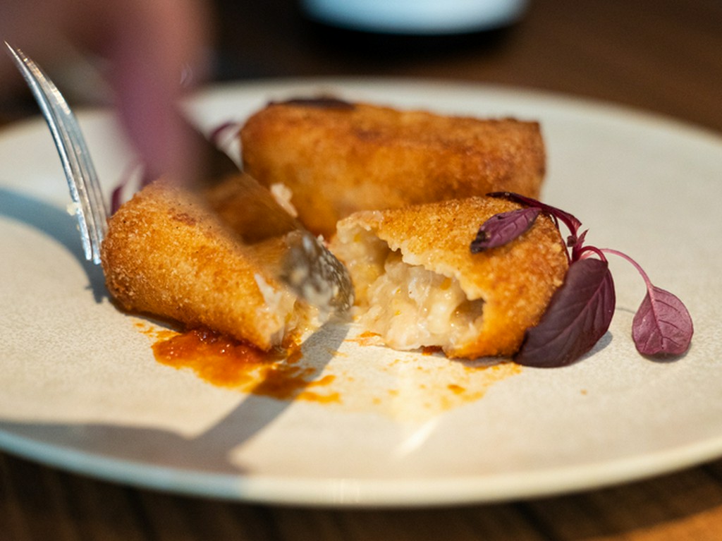 自家製カニクリームコロッケ