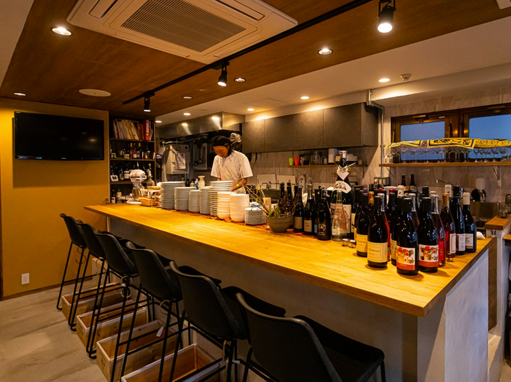 飲みごろのフランスワインが豊富。フレンチに合う日本酒や焼酎も