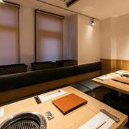 大人気の食べ放題プランに「肉ケーキ」がセットになったコースもございます。インパクト抜群の肉ケーキは主役の方に喜ばれること間違いなし！誕生日や記念日には是非ご利用ください！