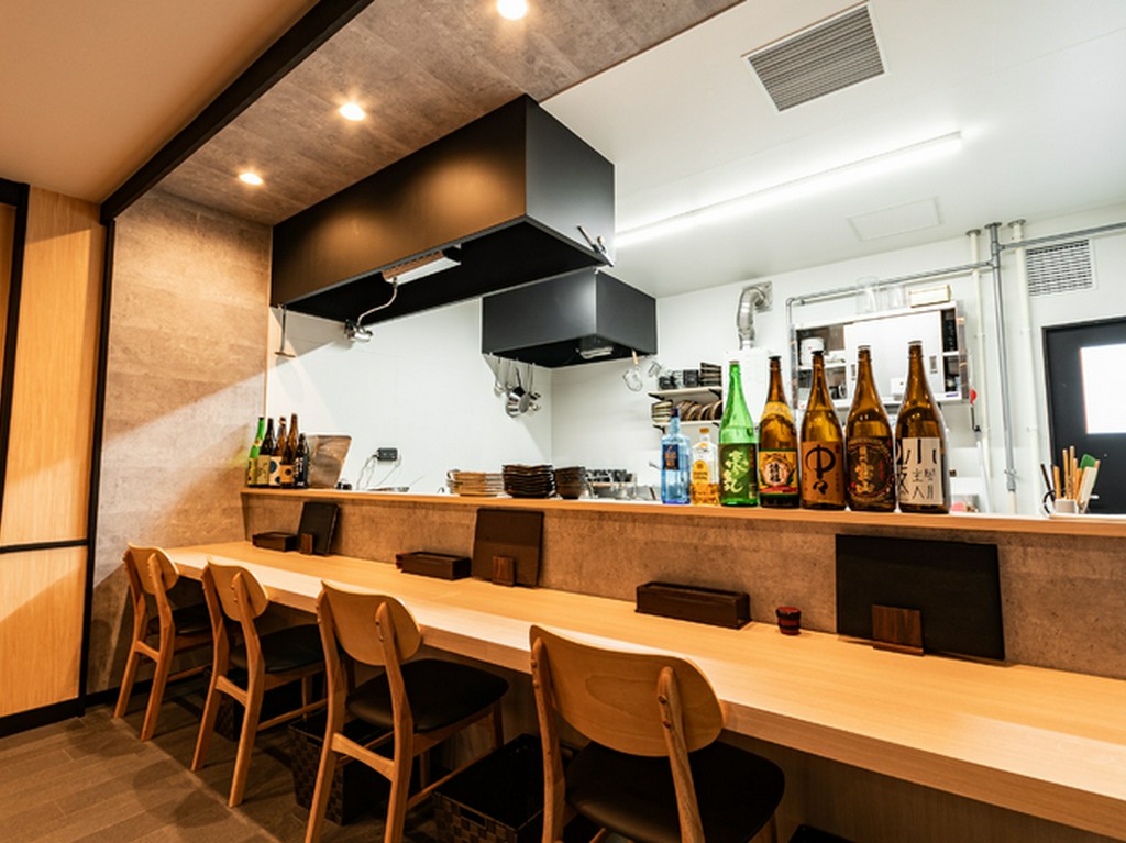 気軽に立ち寄って蕎麦や『晩酌セット』を気ままに楽しめる