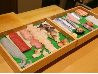 地産地消をモットーに、北海道でとれた魚や米を積極的に使用