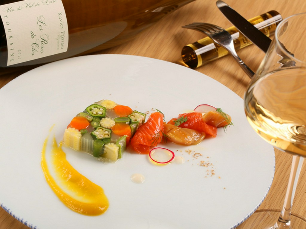 洋×和の新趣向の皿を“料理屋”スタイルの自由な発想で披露