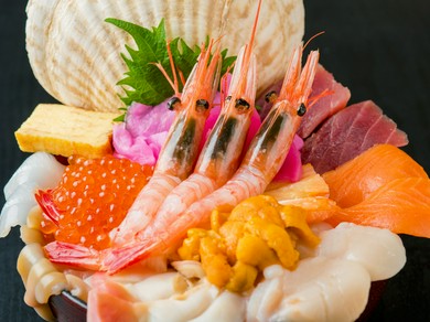 迫力のボリュームで満足感溢れる『豪快丼』