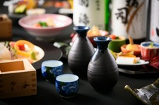四季を彩る海の幸、山の幸。優しく移りゆく季節を味覚で感じる贅沢会席。