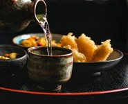 旬の味を愉しみながら優しく流れるときを楽しむなごみの時間。
90分の飲み放題とともに和やかなひとときを