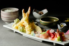 四季折々の旬の味覚を、味良く彩り良くお楽しみいただけます。