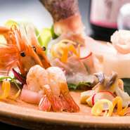 北の大地の恵みを味わえる。北海道ならでは新鮮魚介のお造り