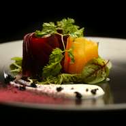 バランスよく食べられるよう計算された料理の数々。野菜もたっぷりとれるので、健康も食も妥協したくない方も安心して食せます。美容に関心の高い友人同士で集まって、女子会にもオススメです。