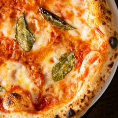イタリア産のトマトソースとチーズが味の決め手『マルゲリータ』