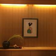 東京の名店で長年修業してきた宮上氏。素材のおいしさを最大限に活かした料理たちは、確かなおいしさで数多くのゲストを魅了しています。大切な人とのデートにはもちろん、接待などのシーンにもピッタリの一軒です。